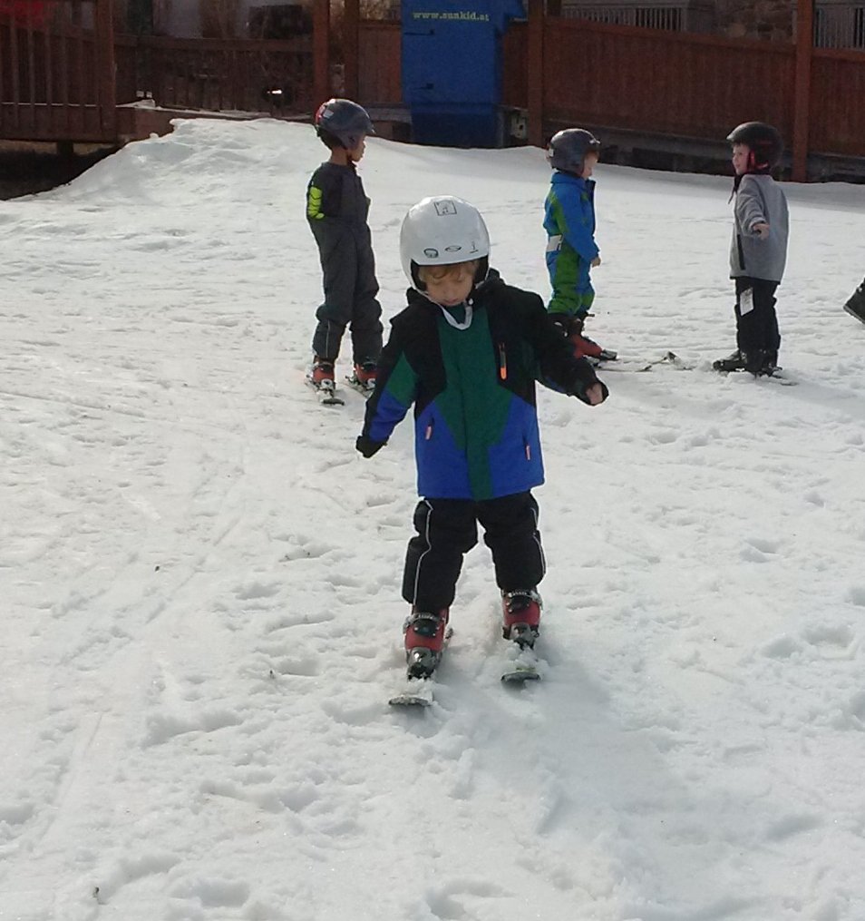 MPetersonJ2W's tweet photo. Thank you @powhatanschool for a wonderful #skituesday yesterday at Bryce Ski Resort yesterday. Great time and a wonderful experience and tradition for the kids! https://t.co/BpIc9Q8c2k