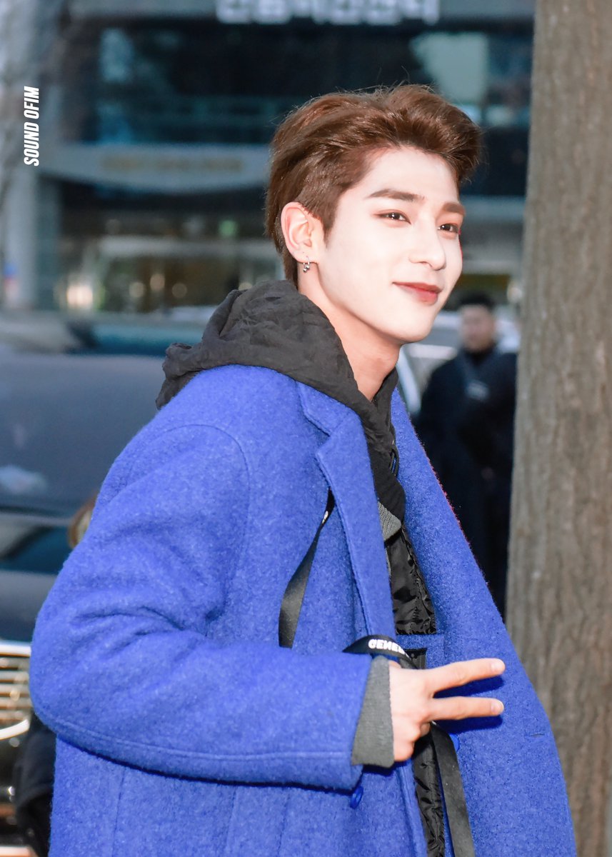 SOUNDOFIM's tweet image. 180119 뮤직뱅크)

아침 햇살처럼 넌 눈이 부시게
항상 밝게 빛나

#Hangyul #IM #한결 #더유닛 #아이엠