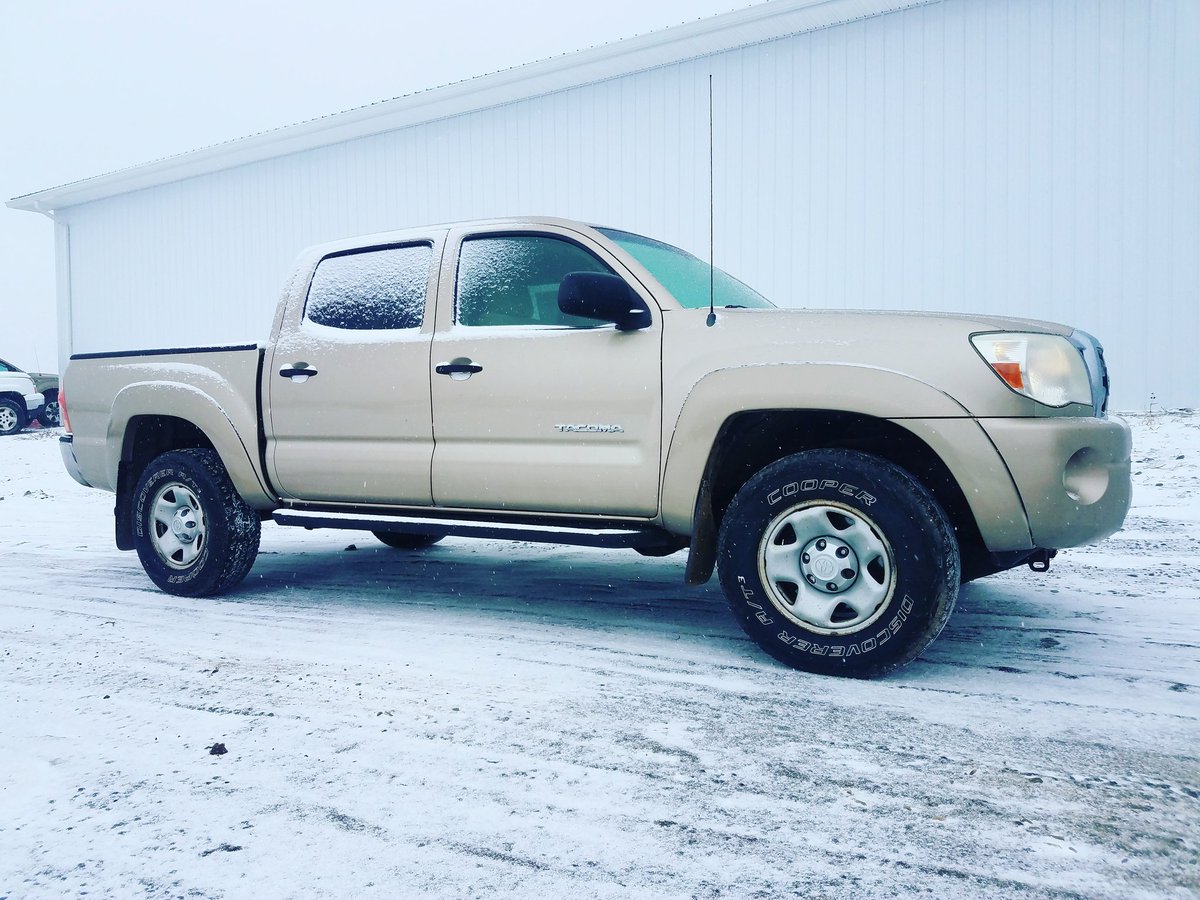danieljyoungs's tweet photo. 05 Toyota Tacoma 4x4 Auto 110k https://t.co/keyCX8C98N