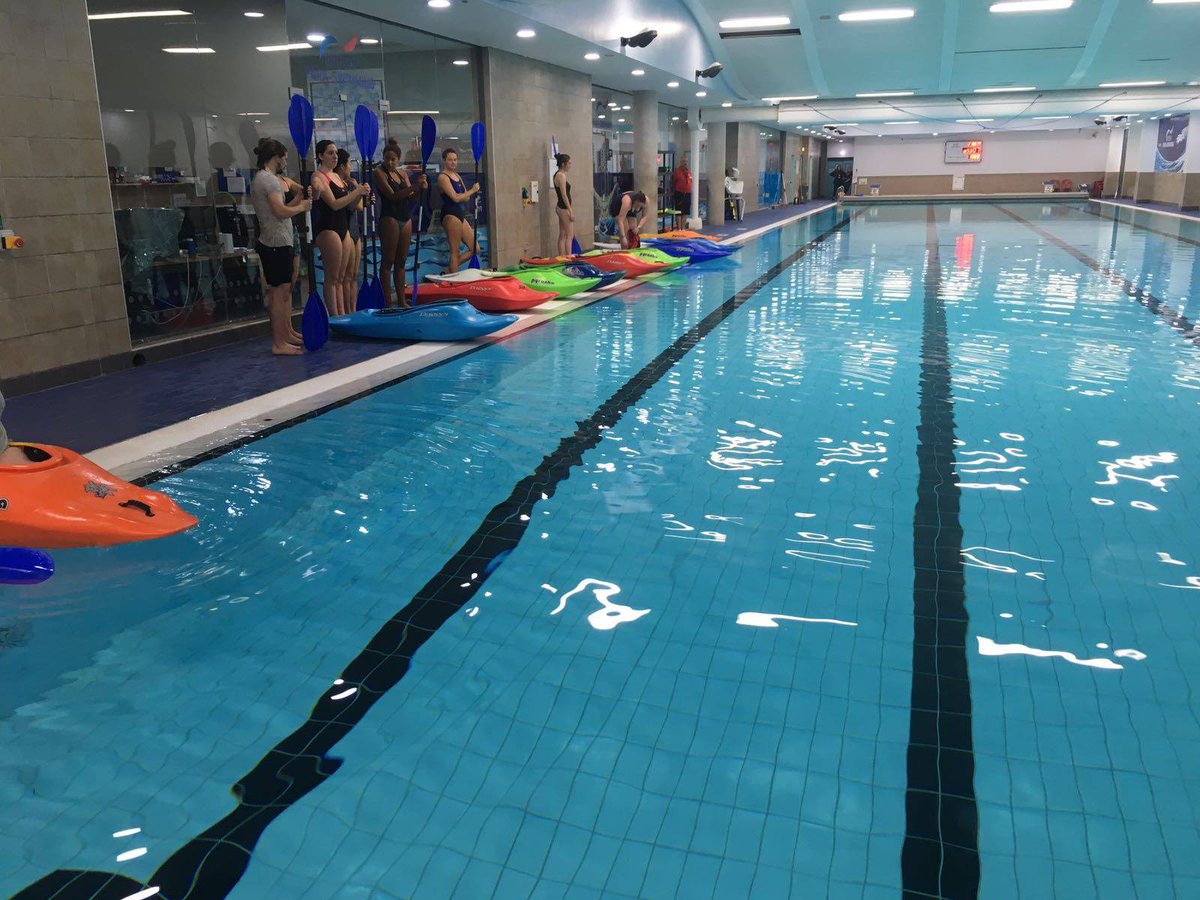 MMUCanoeClub's tweet photo. 🚨Tonights Plan 🚨
👉🏻6:45 at Manchester Aquatics Centre Reception 
👉🏻Everyone is welcome (Beginner or Pro!) 
👉🏻It's FREE! 
👉🏻Just bring a Towel,Swimwear and a T-Shirt! 
Seeya later! 👍🏻 https://t.co/V4XsPJroHY