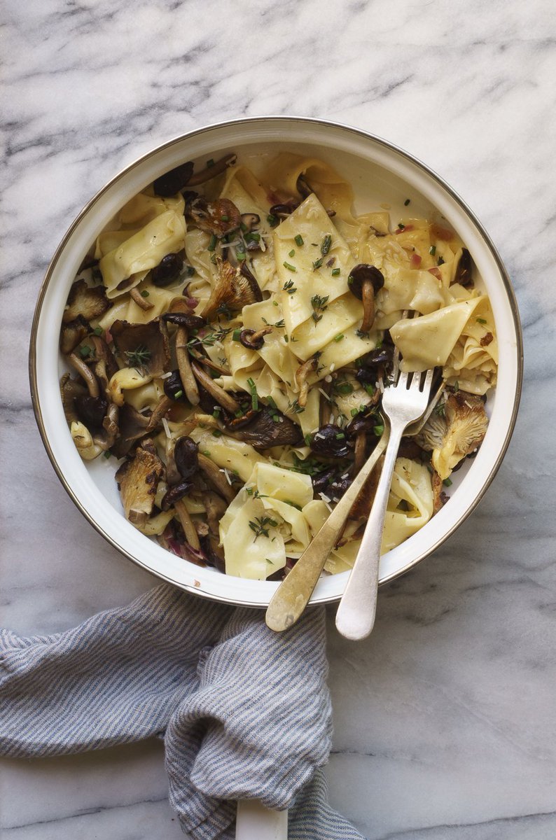 Continuing my partnership with <a href="/brummelandbrown/">Brummel & Brown</a>  buttery yogurt spread  today to show you how to make the most delicious pappardelle with wild mushrooms. Grab the recipe here: bit.ly/2n9dRFN  #ad