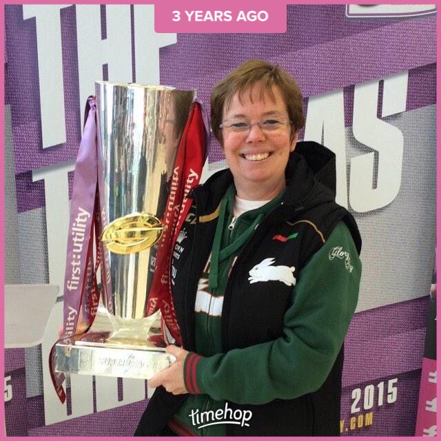 Vicky_Outen's tweet photo. Wow canβt believe this was 3 years ago. The Super League trophy was at Tesco in Widnes next to the Widnes shop. #RugbyLeague
#ItsAlwaysOurYear
#WireFan https://t.co/ARS5gxclJO