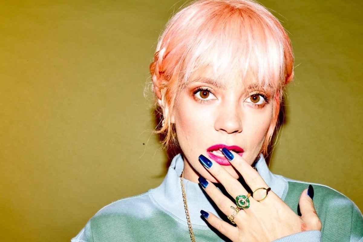 NOTICIAS | Lily Allen anunció disco y estrenó video > ultrabrit.com/?p=15779