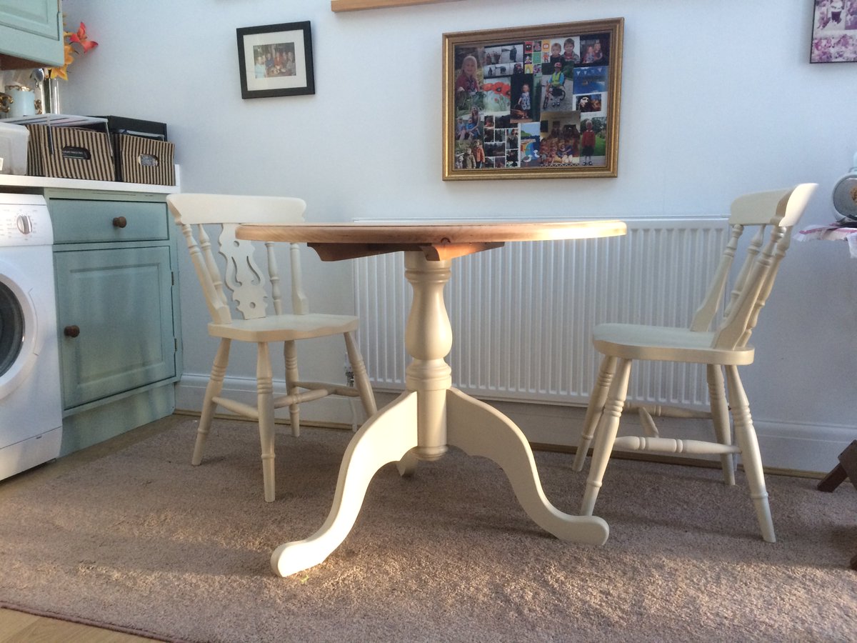 This high-quality handmade kitchen was updated with our specialist paint in this beautiful marine inspired colour scheme. Our customer is absolutely delighted with the results and has commissioned more work.