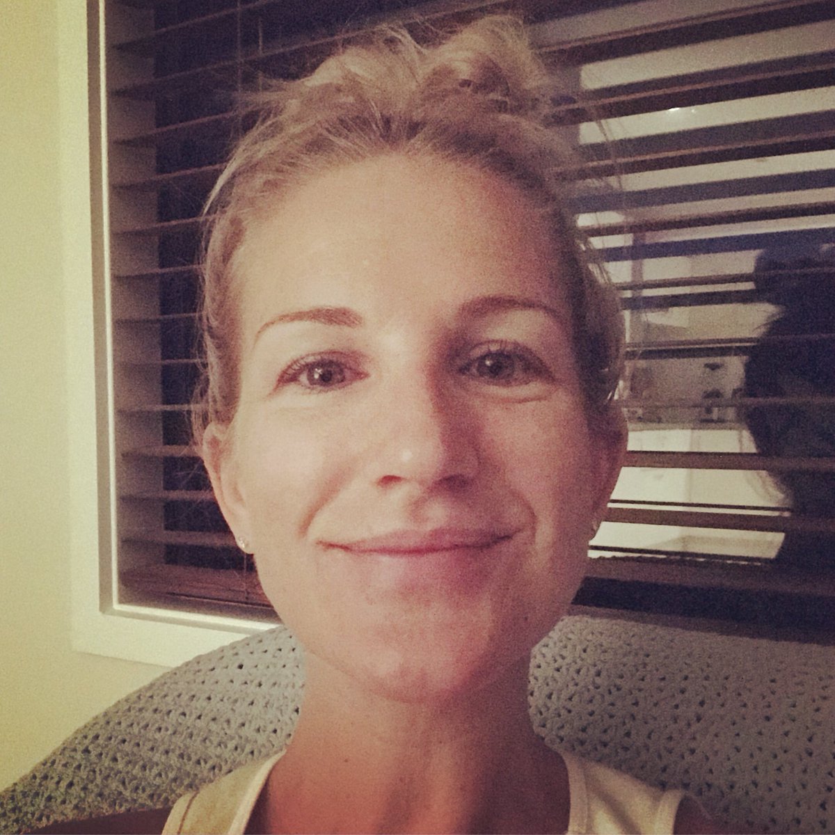 pnknes's tweet photo. My morning face #IWokeUpLikeDis 🤗 Happy Friday Jr. to you all 🙏🏼💗 #BeBeautifulInYourOwnSkin https://t.co/pNFoKD6iMh