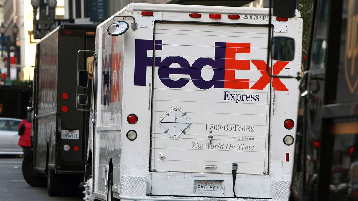 RefundRetriever's tweet photo. Refund Retriever's primary focus is FedEx and UPS parcel invoice auditing. We help shippers get refunds for late deliveries and billing mistakes! A big thank you to @KPRC2 @KPRCAmyDavis @pintoranch #KPRC2 #shipping #latepackages #retail #ecommerce https://t.co/RZFmsS22SI https://t.co/op6HMeo1Wf