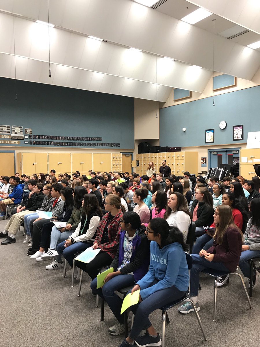 MrsBanda_BHS's tweet photo. Recruiting at @NISDGarcia today! Such amazing students with unlimited potential! Thanks for having us!! #WhySEA https://t.co/Er2aRrIrzf