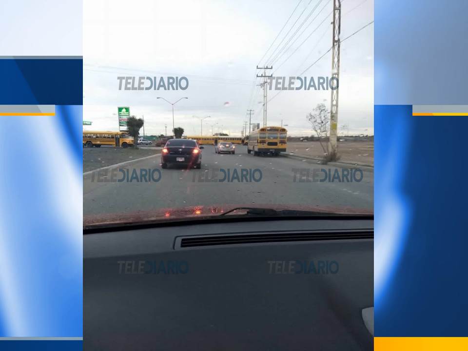 TDReynosa's tweet photo. Amanece #Reynosa con bloqueos en diversas colonias de la ciudad. Mas información en #TDReynosa https://t.co/D4pS9s5pnq