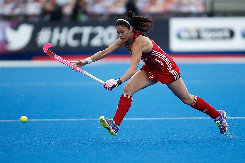 BBCSport's tweet photo. Good news - we've got more live sport coming your way! 😃

BBC Sport has agreed a deal with England Hockey to show the Super 6s Indoor Finals live on the website, app and @BBCRedButton. 🏑 

Full details: https://t.co/VBQ2D6ek0i https://t.co/nGgBU20bht