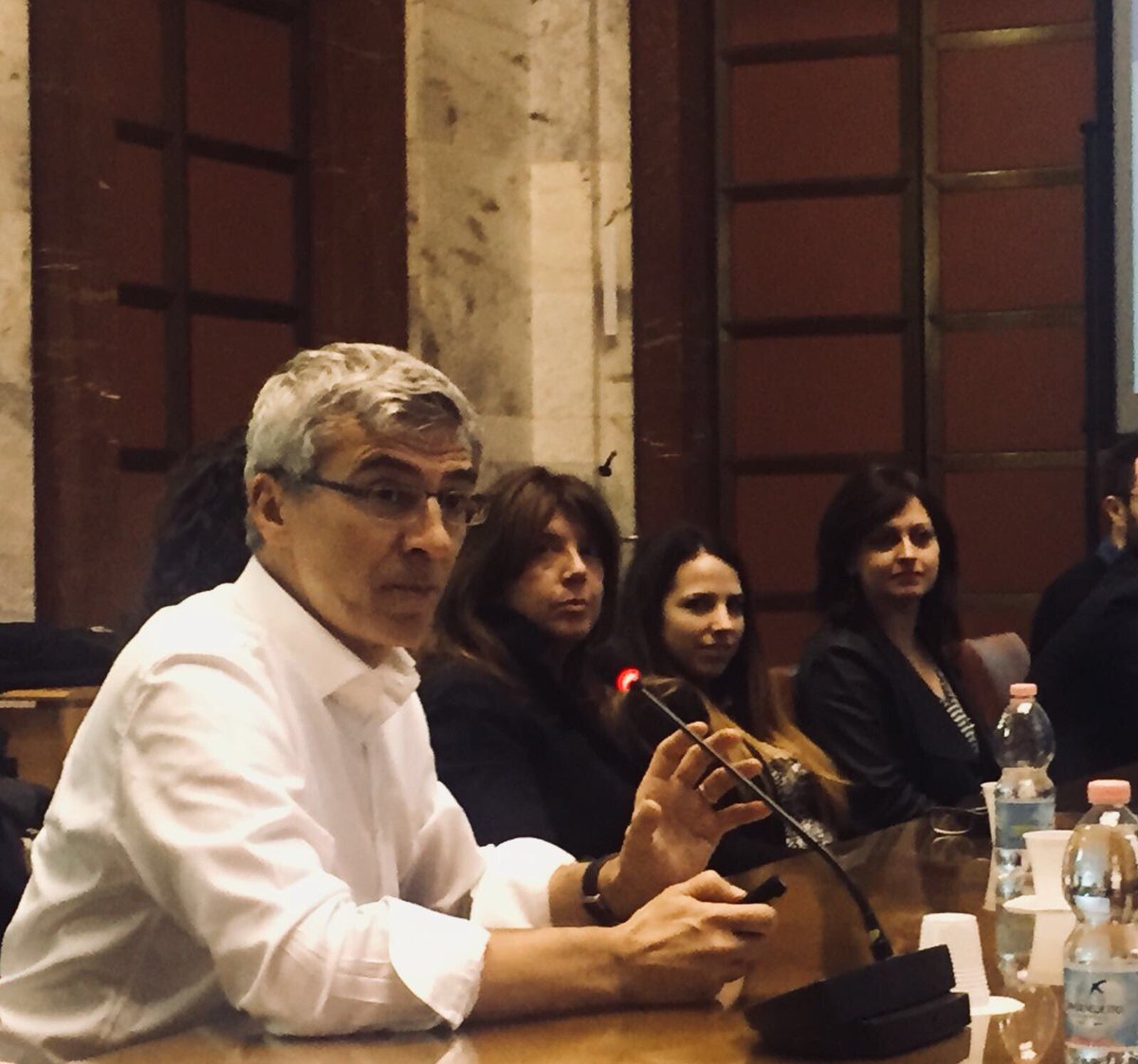 Carlo Calenda tweet media