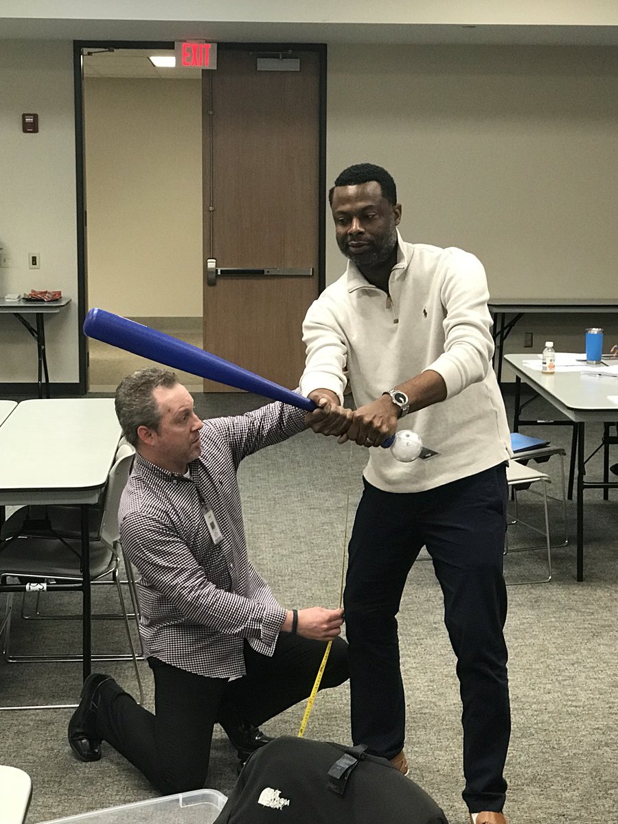 HCDE_CASE's tweet image. Afterschool staff measuring their strike zones #LessonTwo #StepOne #ScienceofSportsTeacherTraining
