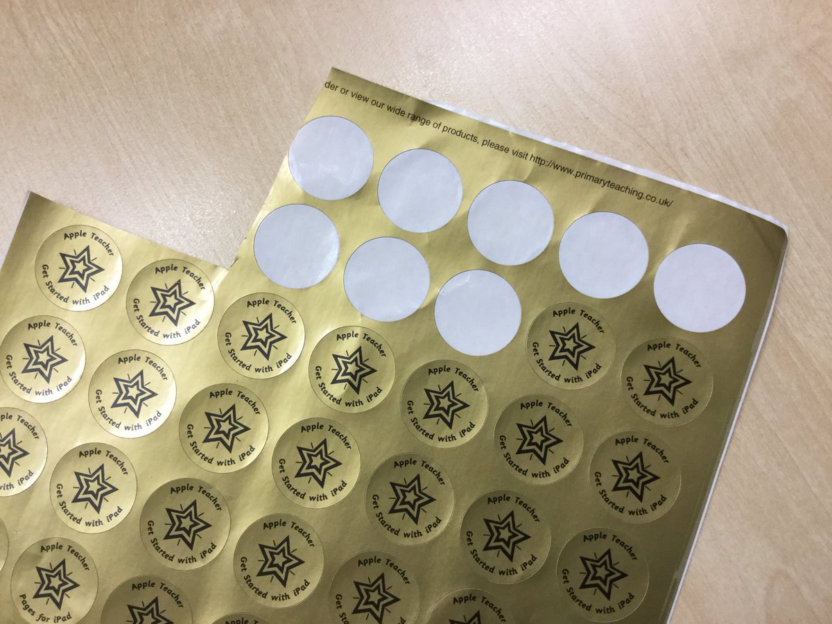 Had a great afternoon with some very hard working teachers starting their #appleteacher journeys 😀 #AppleRTC <a href="/AppleEDU/">Apple Education</a> @thompsoncraig Even it managed to give out some stickers! #everyonelovesasticker