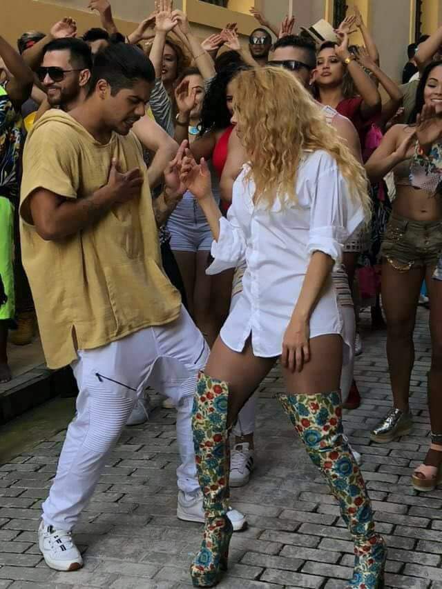 adrianobyington's tweet photo. E o novo clipe da @Joelma #SeViraAí saiu. Gravado ontem em Belém, com part. do Zé Felipe, o clipe será lançado depois do Carnaval. 🤓 https://t.co/Wm4CLbEmiR