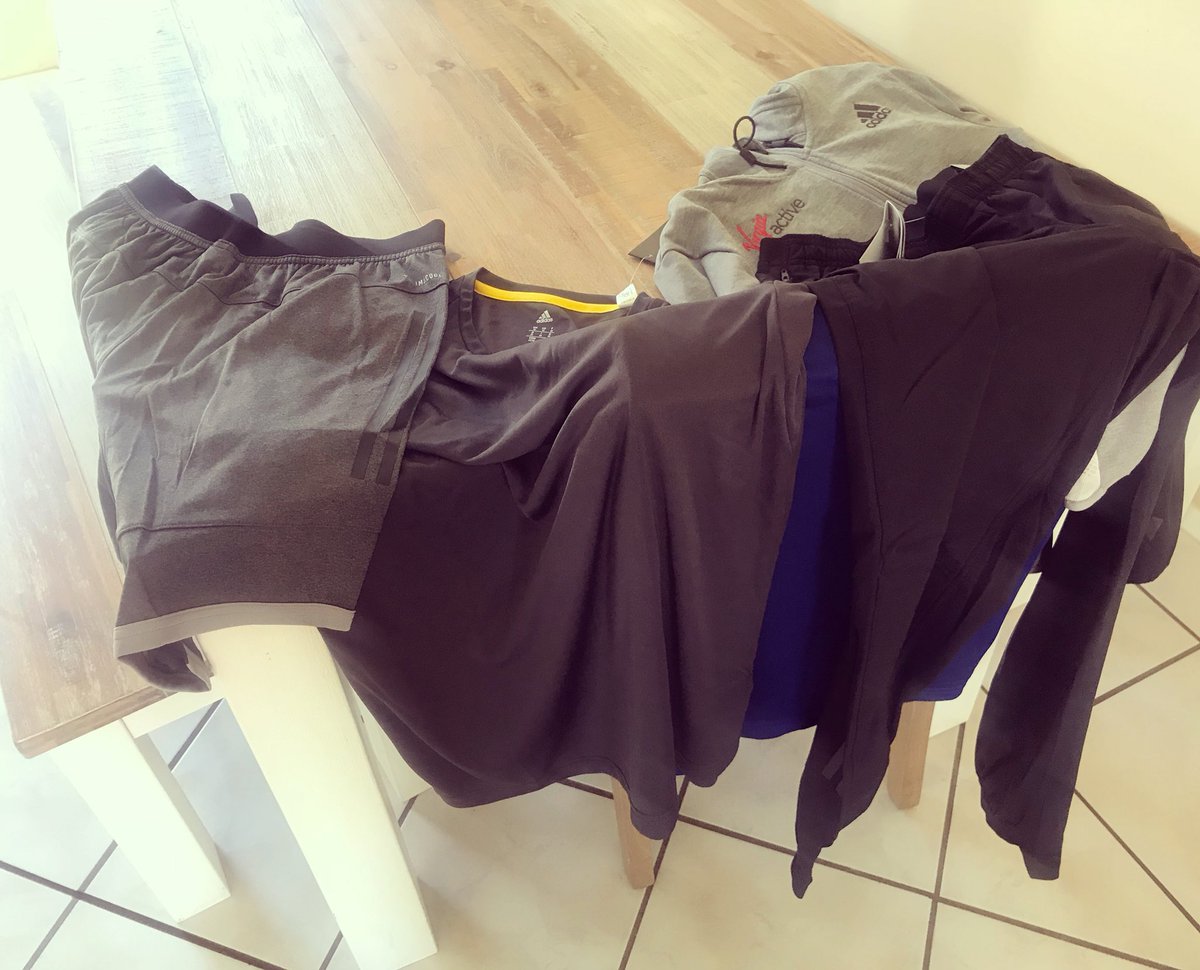 audas_vanschoor's tweet photo. It’s always a good day when we get a #PTUniform drop 📦 ☺️
Thanks @virginactivesa + @adidasza 👏🏽
#ClimaCool #Adidasshorts #Adiday #Adidasgear #LifeofAPT #Unifrom #TheBrandwith3Stripes #Gym #Neverdone #Personaltrainer #PT #Ilovemyjob #HereToCreate #VASweatsesh #Avsfitness https://t.co/w0daz2UPso
