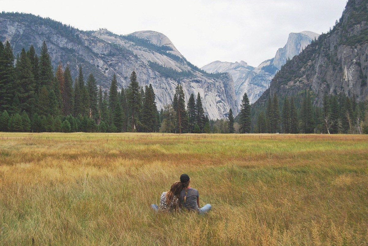 lezbackpack's tweet photo. Top 3 Travel Blogs For Lesbians.” @KitchMixTweets https://t.co/oCe469uxNb #LGBT #LesbianTravel #GayTravel https://t.co/AH6SsDJoRT