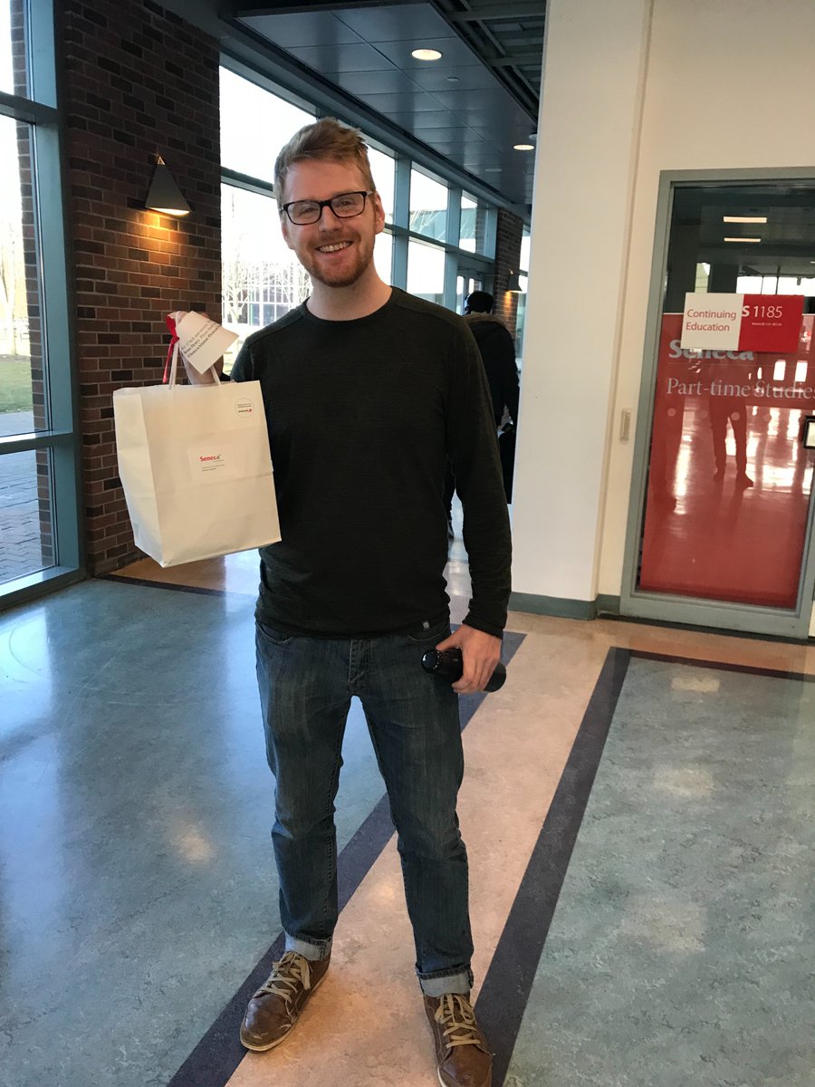 SenecaAlumni's tweet photo. For more ways to donate and help students visit https://t.co/6k6ZRDsyMc #SenecaGives @SenecaCampaign @SenecaCollege https://t.co/jZfuIIZVBd