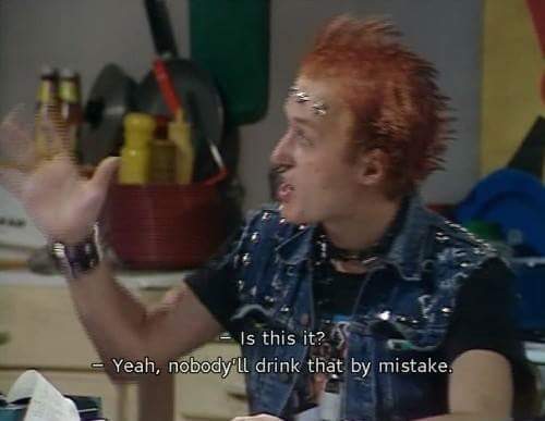 Happy birthday to ade Edmondson, a true legend of comedy. 