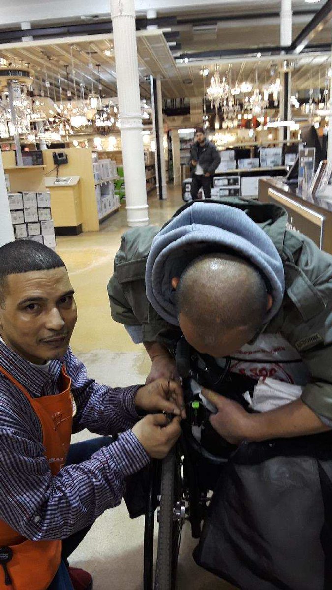 almanigault1's tweet photo. 6175-Mr.Eli to the rescue helping disabled veteran wheelchair. Very proud of him. https://t.co/KHAE4DY7zA