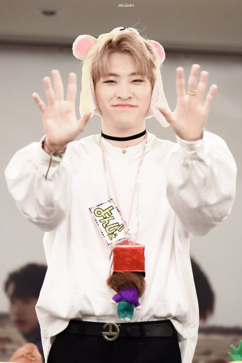 allgot7pics's tweet photo. https://t.co/iVyXBQNTjX