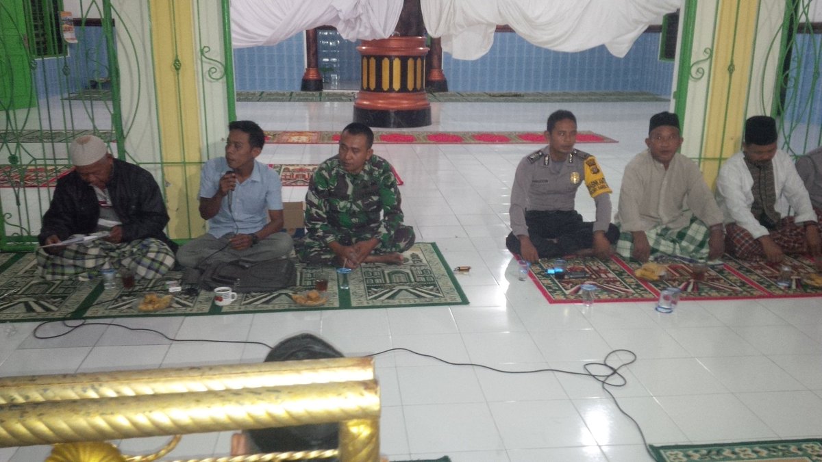 SuriadiHum's tweet photo. Musrenbang Desa Tahun Anggaran 2018 Gampong Pulo Ie Kec. Darul Makmur Kab. Nagan Raya. Tks atas partisipasi masyarakat dan semangat transparansi. Insya Allah inilah wujud konsolidasi menuju desa yg kuat dan mandiri. @EkoSandjojo @taufikmadjid71 @tppindonesia @jokowi @KemenDesa https://t.co/eEMe2KGw6s