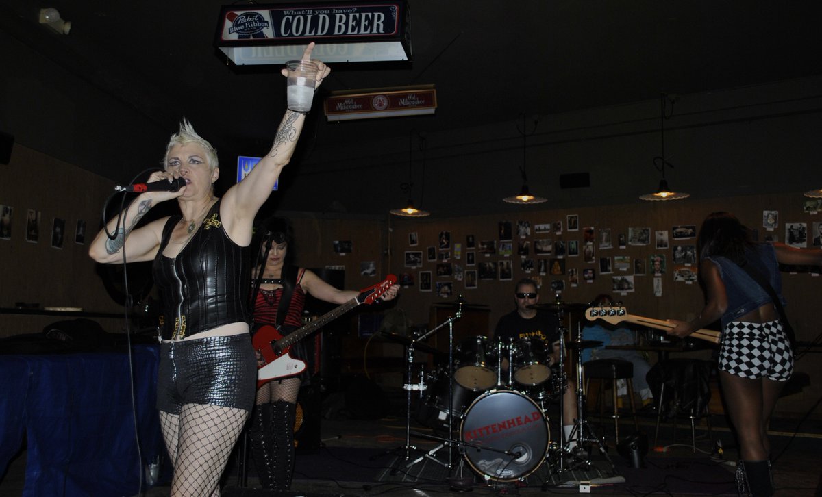 Kittenhead LA (@kittenheadla) on Twitter photo reverbnation.com/KITTENHEAD/son… @TullyDio <a href="/ITPMark/">Ivory Tower Project</a> <a href="/NightlandGirl/">One step ahead</a> <a href="/NewMusicCph/">Artists In The Spotlight</a> <a href="/gi_nasti/">NastiGi</a> <a href="/LAWKSTARGuitars/">LAWK STAR GUITARS Music</a> <a href="/PetiteRockr/">Petite Rockr</a> @RoyalAnnHarty <a href="/NickTempest/">Nick Tempest</a> <a href="/JimmyStarsWorld/">Jimmy Stars World</a> <a href="/WGIGNewsTag/">WGIGNewsTag</a> @teddythejanitor <a href="/doxgtua1/">mox</a> <a href="/4EvrTigerDrums/">MikeHansonMusicFans</a> <a href="/MusicIntervMag/">musicinterviewmagazine.com</a> @manni_best <a href="/LisaMitts/">Lisa Mitts Music</a> <a href="/topupmanager/">TU Music Management</a> @fourman_ #RAWK reverbnation.com/KITTENHEAD/son… @TullyDio <a href="/ITPMark/">Ivory Tower Project</a> <a href="/NightlandGirl/">One step ahead</a> <a href="/NewMusicCph/">Artists In The Spotlight</a> <a href="/gi_nasti/">NastiGi</a> <a href="/LAWKSTARGuitars/">LAWK STAR GUITARS Music</a> <a href="/PetiteRockr/">Petite Rockr</a> @RoyalAnnHarty <a href="/NickTempest/">Nick Tempest</a> <a href="/JimmyStarsWorld/">Jimmy Stars World</a> <a href="/WGIGNewsTag/">WGIGNewsTag</a> @teddythejanitor <a href="/doxgtua1/">mox</a> <a href="/4EvrTigerDrums/">MikeHansonMusicFans</a> <a href="/MusicIntervMag/">musicinterviewmagazine.com</a> @manni_best <a href="/LisaMitts/">Lisa Mitts Music</a> <a href="/topupmanager/">TU Music Management</a> @fourman_ #RAWK