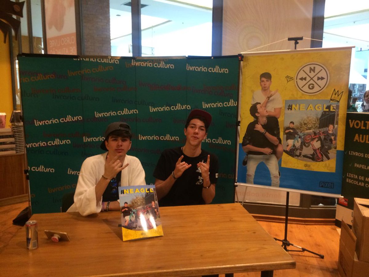 kemilymansur's tweet photo. Eu só queria poder ir ver vcs 😭😭😭
Aproveitem esse tempinho no Brasil meninos❤ @EagleTrindade @gabrielneox_
#NEAGLE #NG5M #neagleéoutronivel https://t.co/CoIqh1Geaq