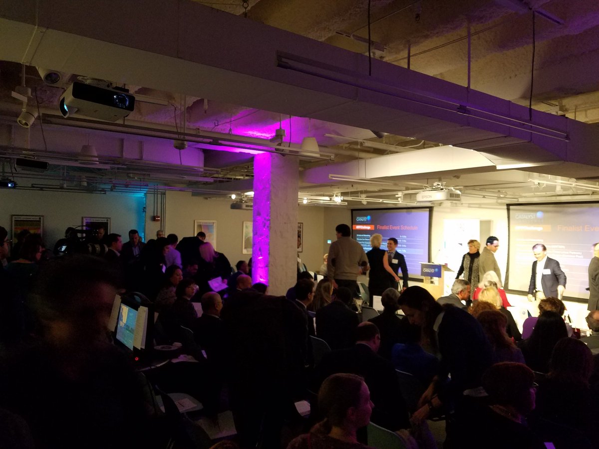 jonherochung's tweet photo. About to begin! IPF Catalyst Challenge is here. Wish us luck as we pitch our idea for an online educational resource for patients with IPF. #IPF #IPFcatalyst @UChicagoPCCM @UChicagoRADS @UChicago https://t.co/ifItc8E3Vi
