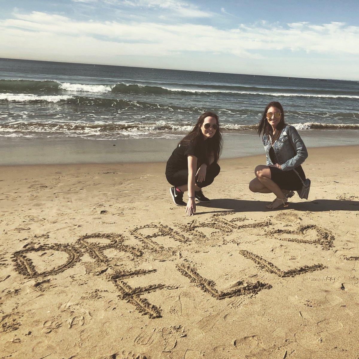 Drake FLL makes I️t to the #santamonicapier !!!! #pacificocean #california #la #fortlaudsquad