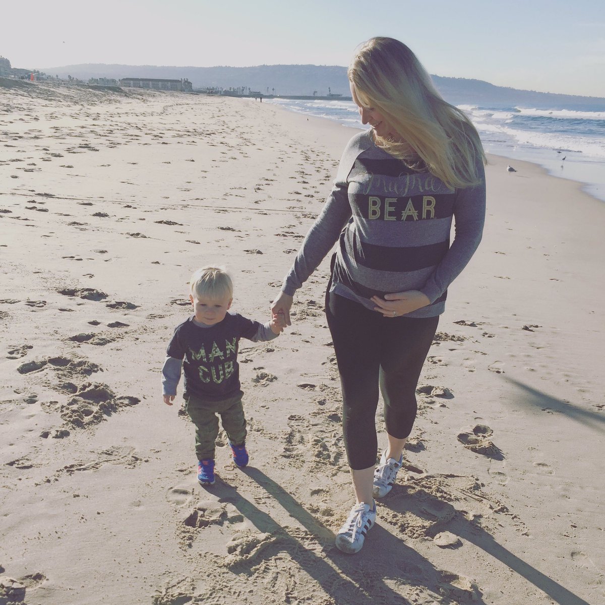 iamchrisklein's tweet image. My beautiful angel @lainarose is making another beautiful angel. Easton's going to be a big Brother. 24 weeks along. We are so #blessed.