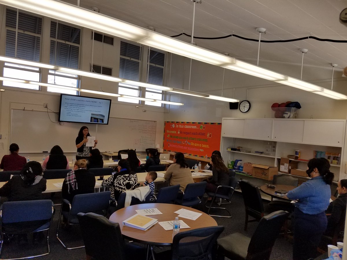 InvolvementFSD's tweet photo. @Raymond_School Smarts parents not only learning about how to advocate and help their children succeed at the elementary level, but learning on how to help their children once they get to high school and guide them to strive for University and a career. #fsdlearns #CaliforniaPTA https://t.co/TB7SUPFgf0