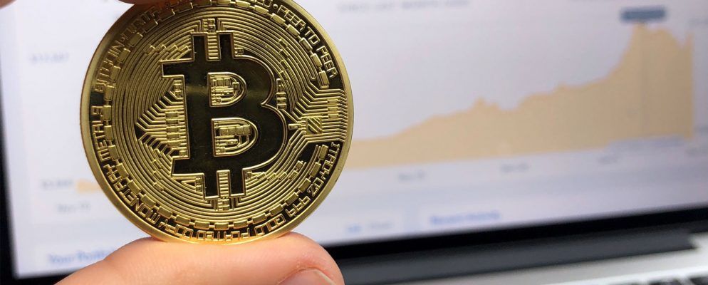 carldowse's tweet photo. Bitcoin Explained: Why Is It Worth So Much Money? https://t.co/Tax33xl8Of https://t.co/kMWZiShrgg