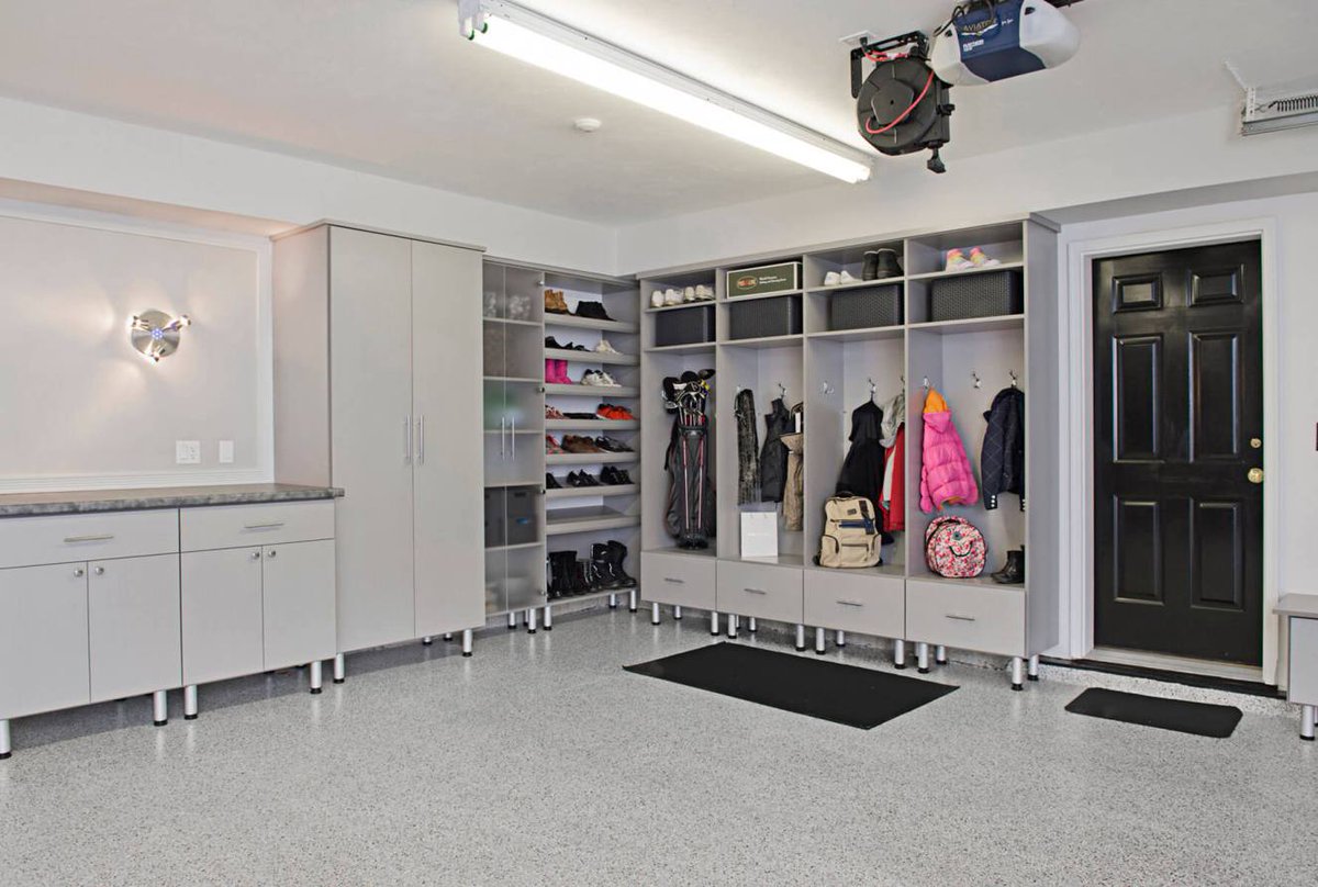 ListingLizard's tweet photo. 7 Phots of DIY Garages that will make you say "Holy Smokes"
#DIY #Garage #remodel #organize #cool #listinglizard #realtors #realestate #Houston #homeownerideas
https://t.co/ES62P5tJem https://t.co/hvQKkiG530