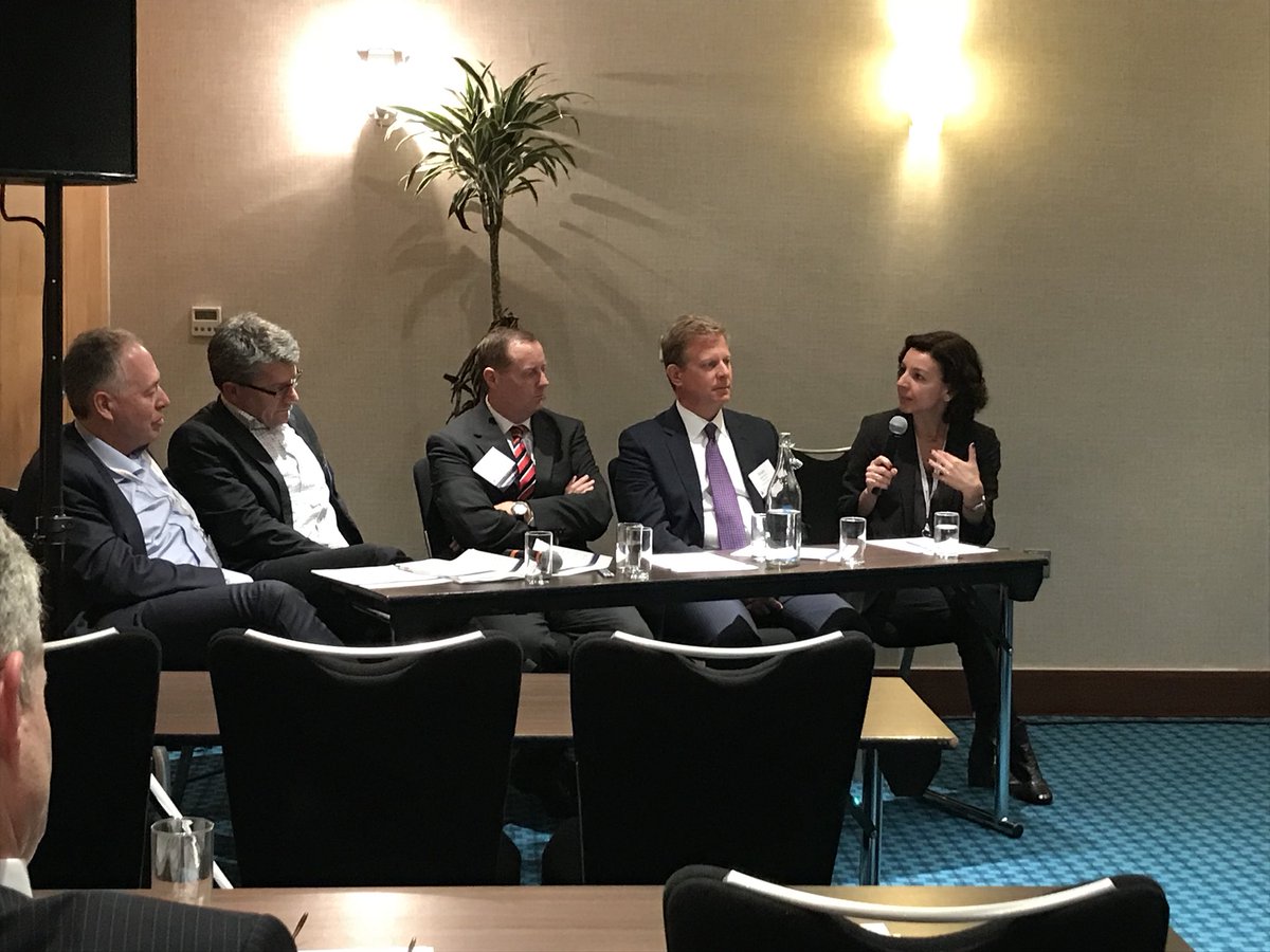 ACCE_Marcella's tweet photo. Build #trust with #localcounsel to avoid #painpoints #relationshipsmatter #ACCEurope @ACCinhouse @Primerus1992 https://t.co/umczWYFZs9