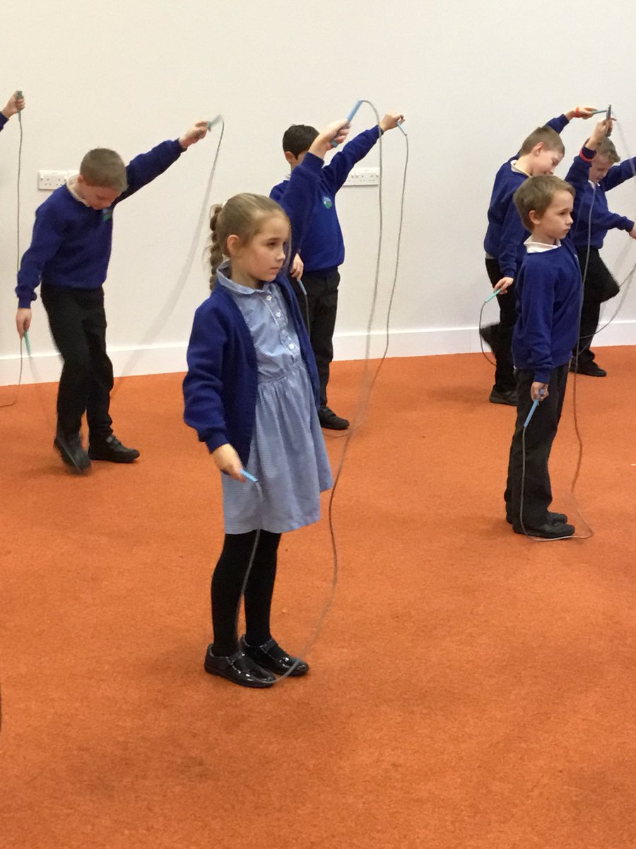 whitleighpri's tweet photo. Another active day of #skipping with @Dan_DTSM. The children have loved learning new tricks to try out on the playground. #ICanSkip #CelebratePE https://t.co/SAujF9VBH8