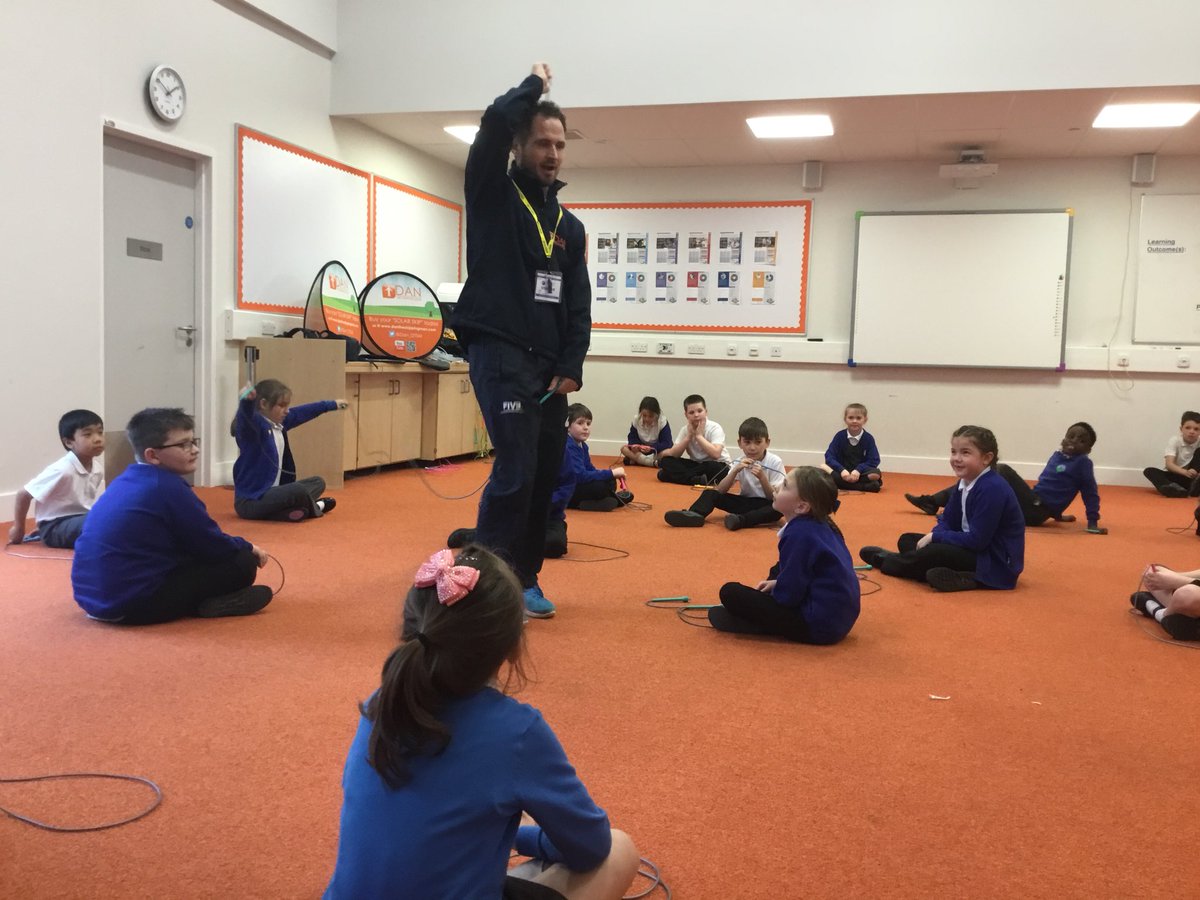 whitleighpri's tweet photo. Another active day of #skipping with @Dan_DTSM. The children have loved learning new tricks to try out on the playground. #ICanSkip #CelebratePE https://t.co/SAujF9VBH8