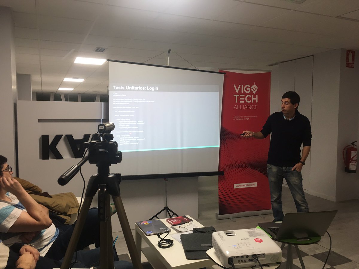 felixgomezlopez's tweet photo. Grande @lito_ordes en @phpvigo: Testing con Laravel #phpvigo #laravel #vigotech https://t.co/x8xOLjdtGd