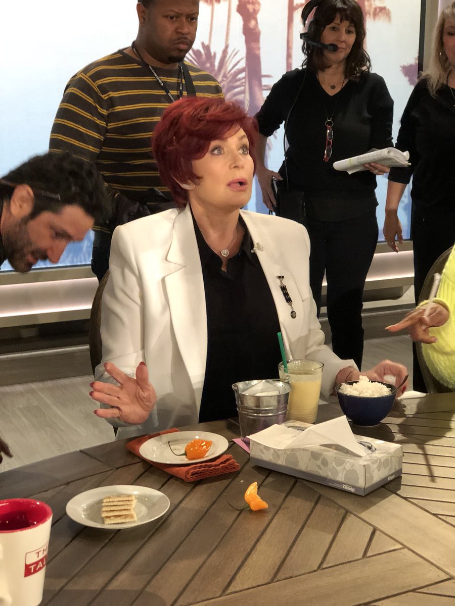 TheTalkCBS's tweet image. 🌶🌶🌶🌶🌶

@MrsSOsbourne just ate a habanero pepper LIVE! #ALSpepperchallenge