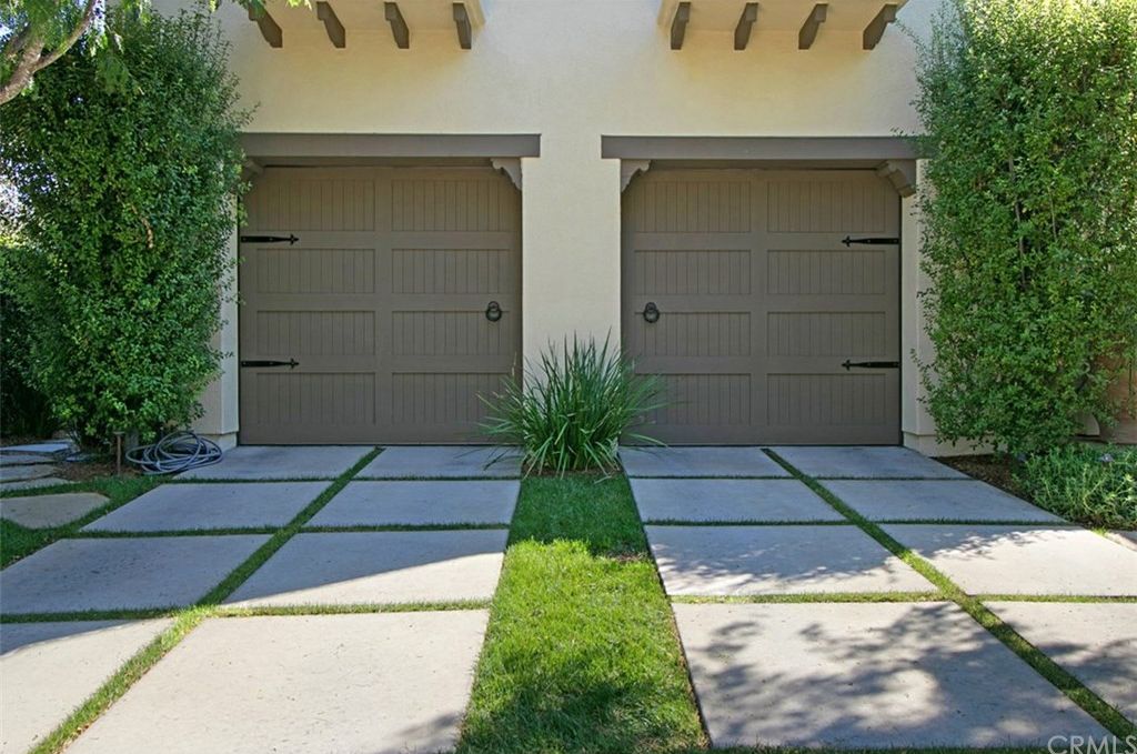 GreenTreeProp's tweet image. MUST SEE! New Listing in #SanClemente. 5 Bed/5 Bath/4,689 sq ft/$1,599,000. More information at ow.ly/8Fth30hILXN