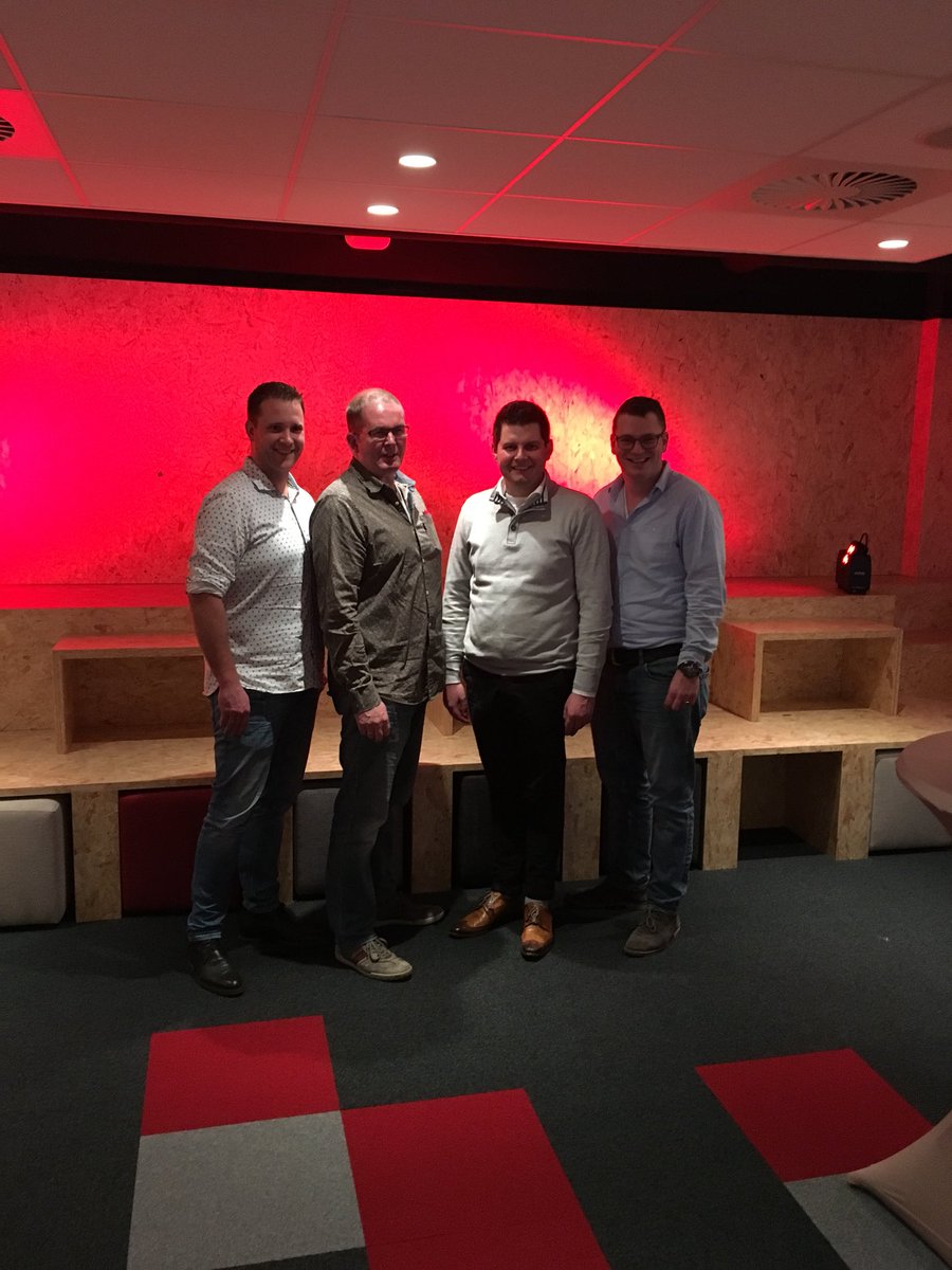 Uitreiking landelijke bouw- en milieuprijs in Baarn: trots op ons team uit Lelystad: winnaars van regio Noord! <a href="/VanWijnenGroep/">Van Wijnen</a> <a href="/simco_baas/">simco baas</a> <a href="/GvanSpijkeren/">Gerben van Spijkeren</a> @johnlicher @ramonbrandenburg #toppers!