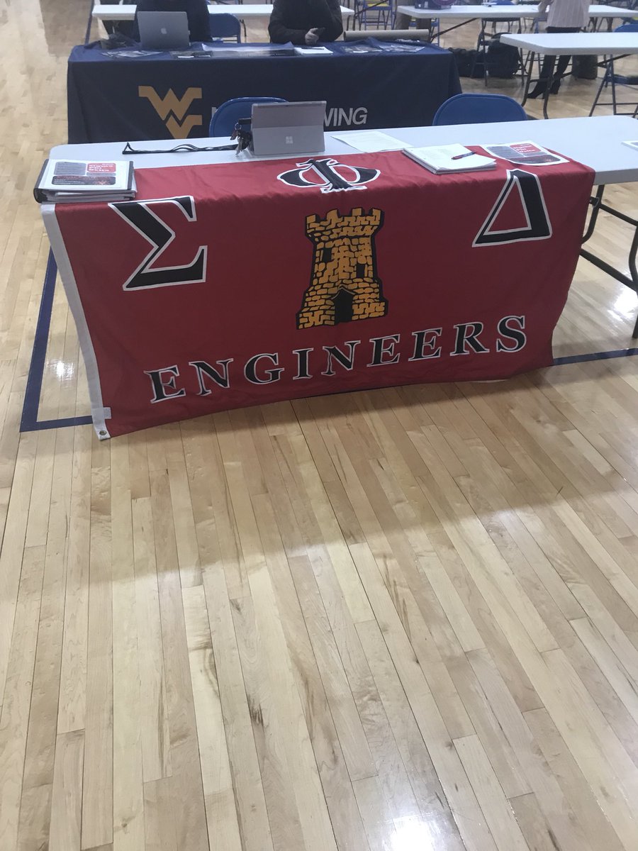 WVU_SPD's tweet photo. Find ΣΦΔ front and center and the student organization fair! The event runs 3-6 #RushSPD https://t.co/HfxiGielyx