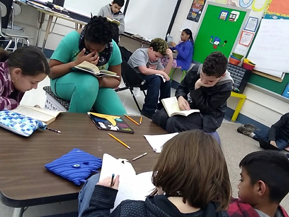 CDRoom104's tweet photo. We are reading to self and working on writing! #cddolphins https://t.co/o6nzJnNYeX