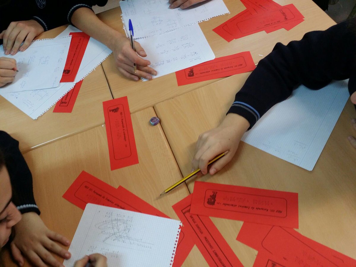 concepcionistaE's tweet photo. ¡¡Otra batalla ganada!! Nuestros alumnos de 3°ESO combaten a los zombies con fracciones algebraicas y suman nuevos puntos para subir de Nivel.  #Matezombie #Nosgustanlasmates #Nosdivertimosaprendiendo #flippmath #Matesconcepcionistas https://t.co/t2ErrRbMOH