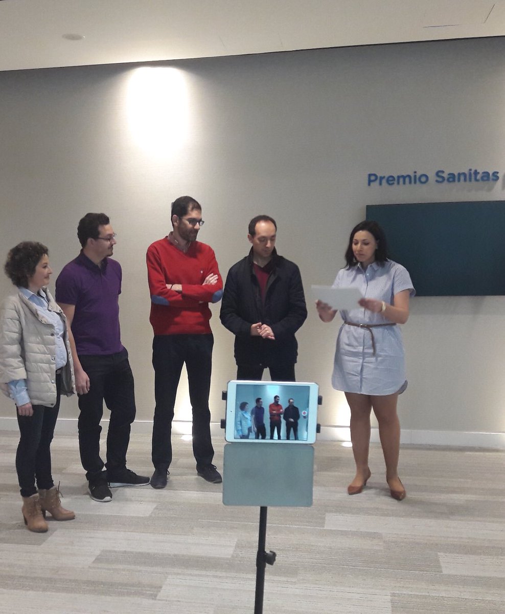 Premio Excelencia para un gran equipo por un lindo proyecto !!Felicidades Equipo!!! @Er_chow y compañía #MeGustaTrabajarAqui @SomosSanitas