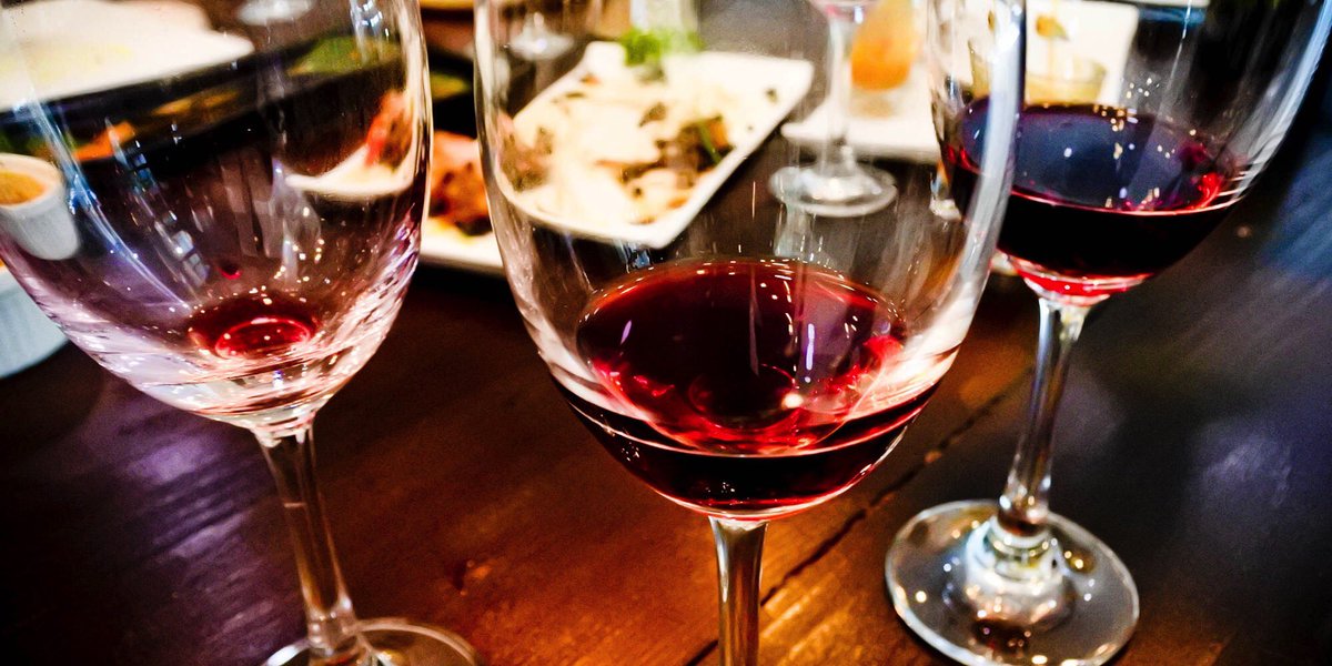 VinePair tweet media