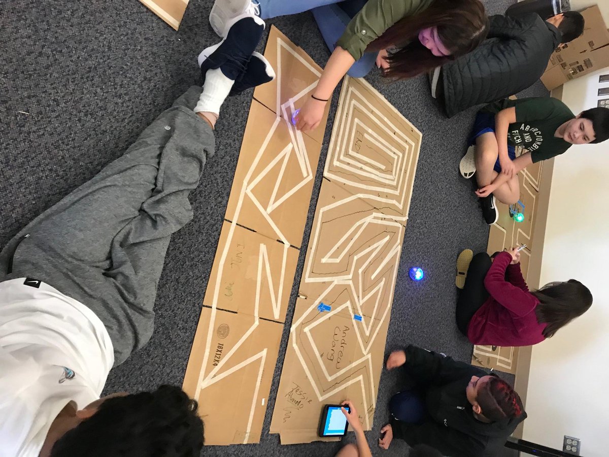 MPMSleopards's tweet photo. More fun with robots to close out the semester in Mr. Baldwin's 8th grade Exploring Computer Science class! Students collaborated in partners to build courses and codes for the Sphero robots to follow! #MPMSTech #ShowYourSPOTS #MillsParkProud https://t.co/vrLxFuPI73