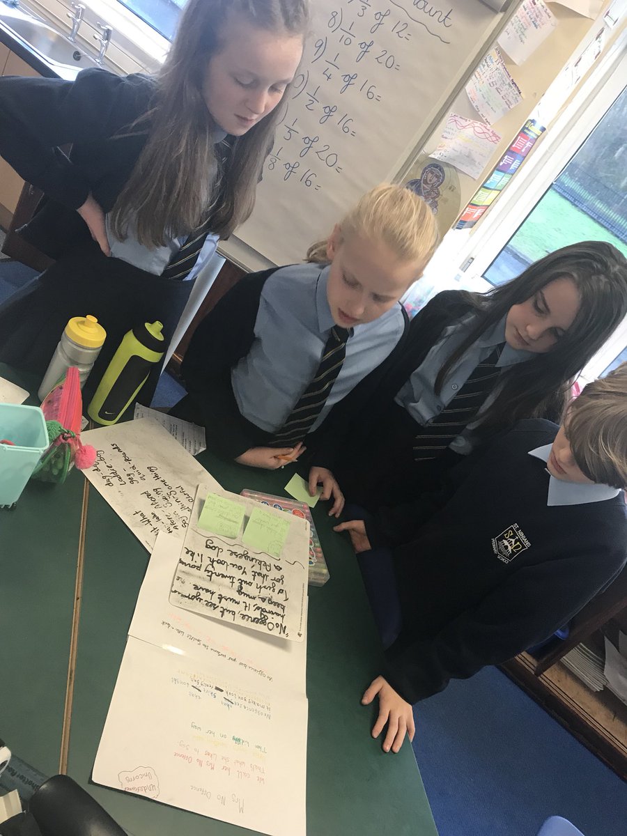 MissOliverStNin's tweet photo. Providing quality feedback in an assessment carousel #teamwork #translatedpoems #Scotslanguage #readingrammy @anneglennie https://t.co/NmWWyQSCqq