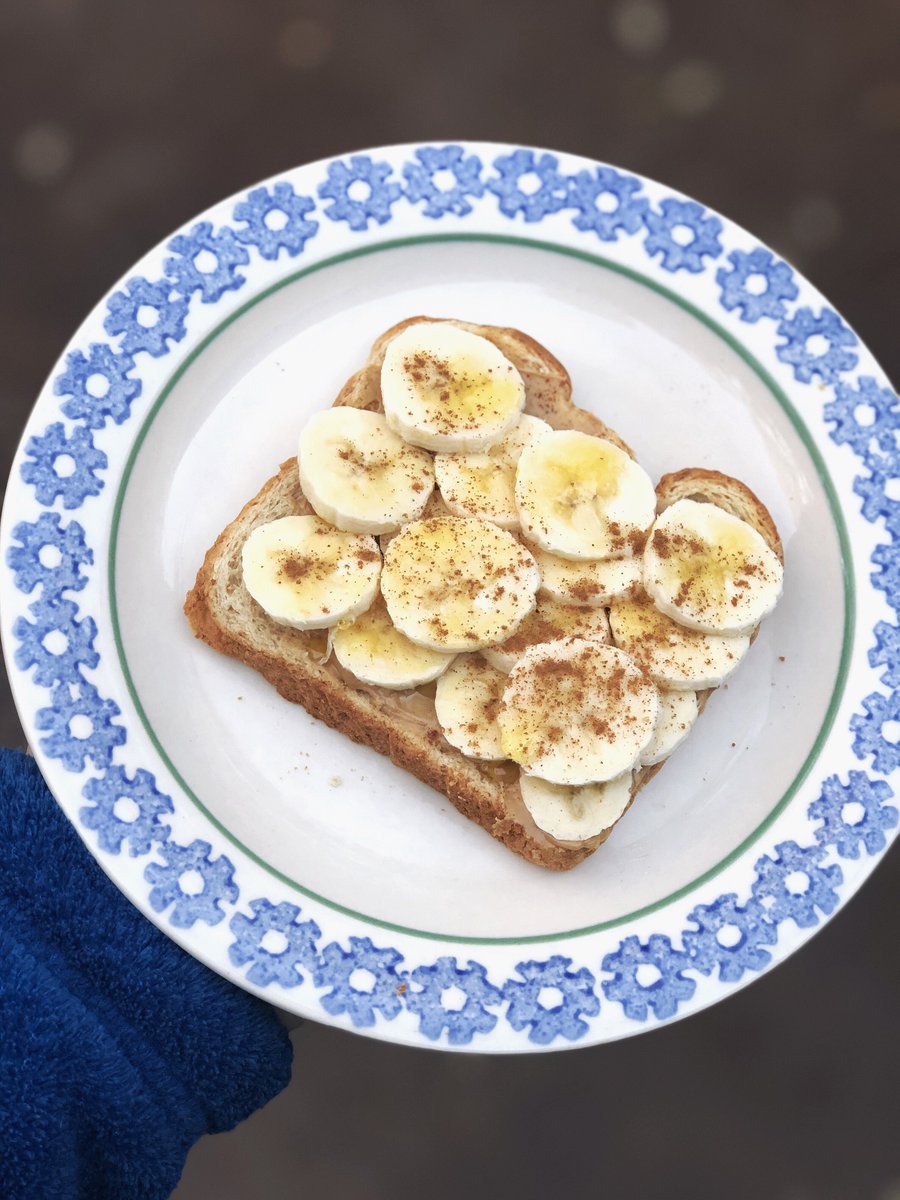 WeAreDragonFit's tweet photo. MORNING FUEL 💪🏼 Almond butter, banana, agave, and cinnamon on whole grain toast makes for an amazing breakfast! #wearedragonfit #iamdragonfit https://t.co/PRYEp0DtQb