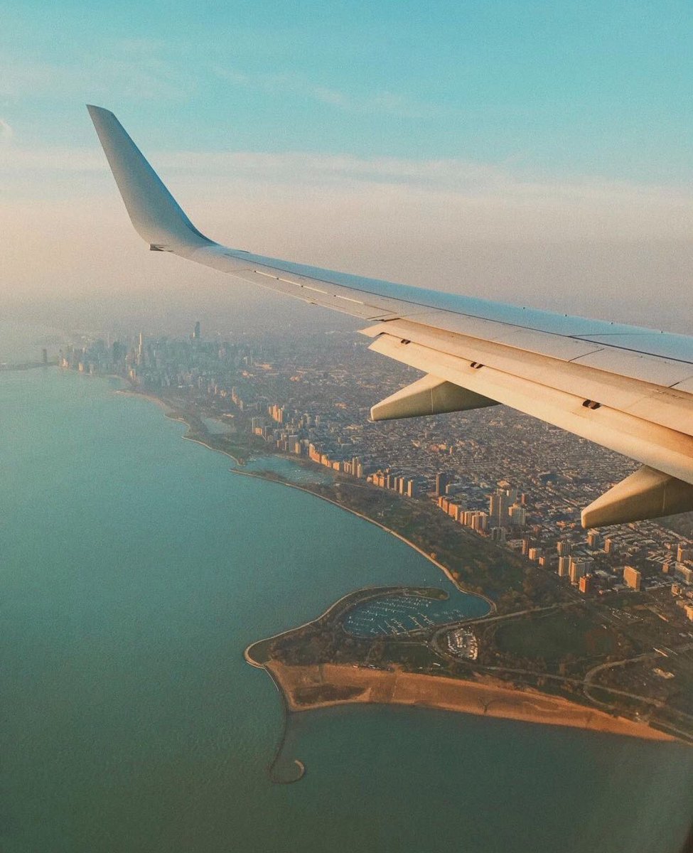 neoldu's tweet photo. Biriyle, sevdiğim biriyle çok uzaklara ✈️ https://t.co/FprmqRMvxs