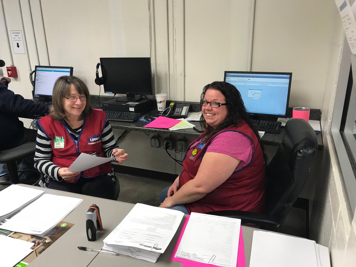 Working hard at the Hiring Event at 1193 for 1193 &amp;258.  Good turnout so far....44 applicants and we are at the midpoint.   @HR4Connected