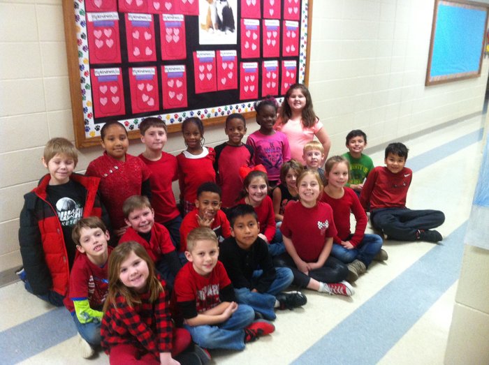 StarCitySchools's tweet photo. Our Kindness Jars 
Mrs. Renee's class 
Kindness Matters ❤️
Wear Red #LoveYourPassengers
#GKC2018 
#WhateverItTakes https://t.co/CvjaaVk5Sw